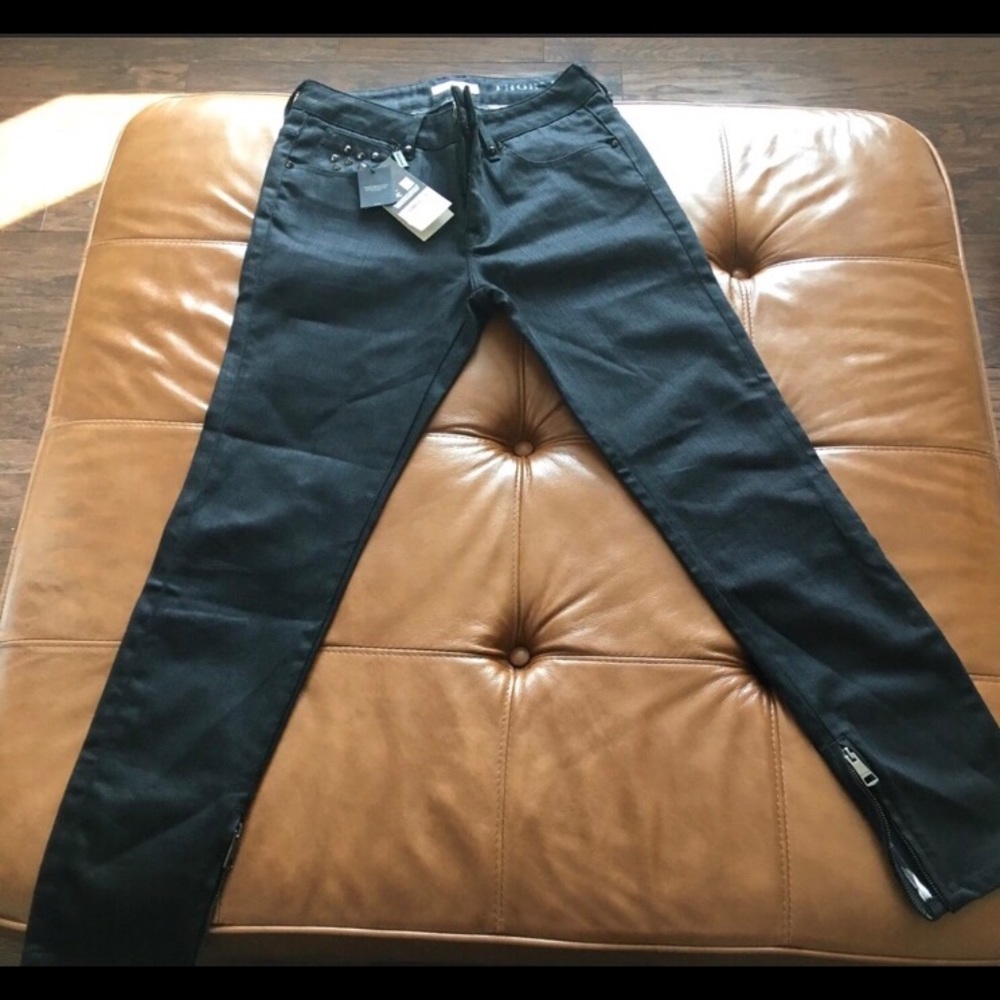 💯% Authentic Burberry Jeans Brand New
